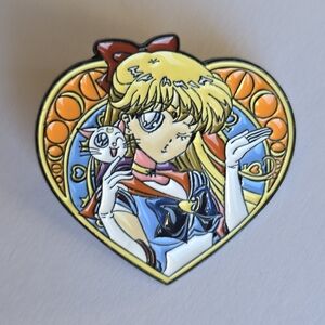 🧡 Sailor Venus & Artemis Heart Pin